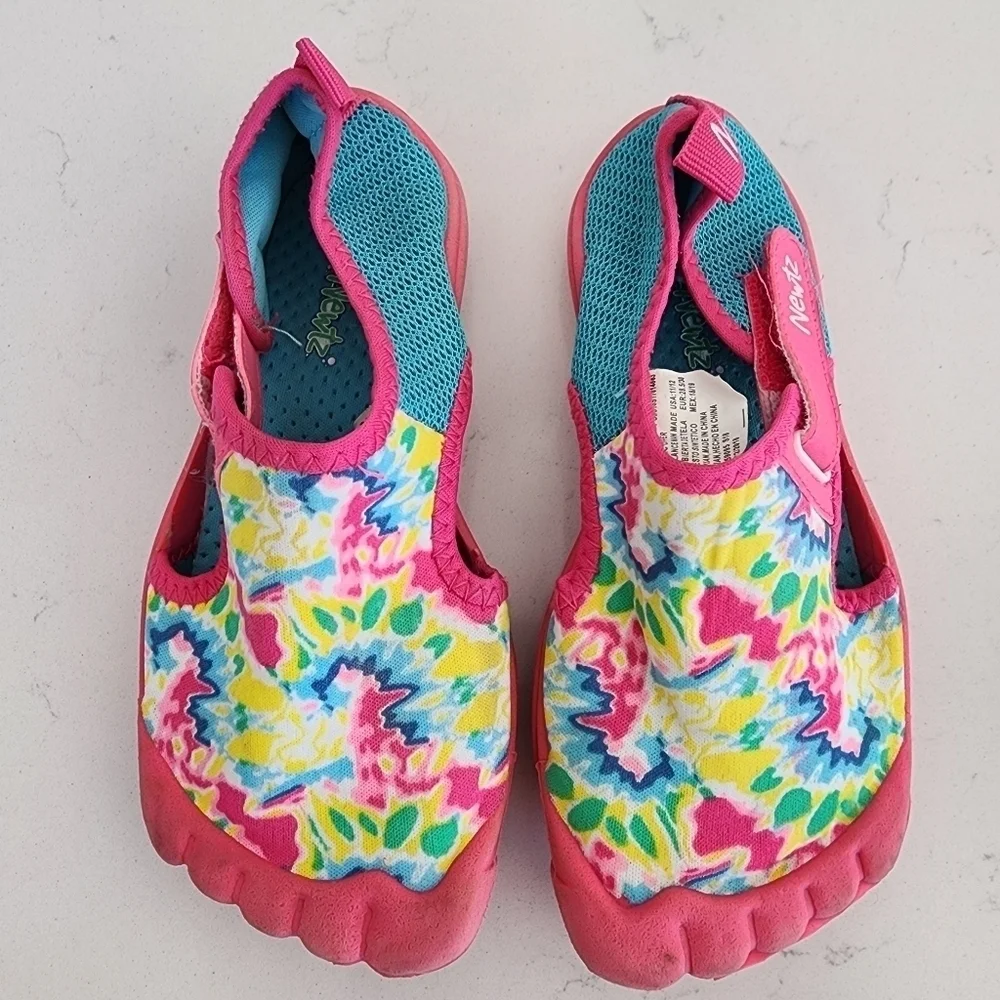 Newtz Water Shoes Pink Blue Tie Dye Velcro Closure Girls 11/12 Amphibian Cute